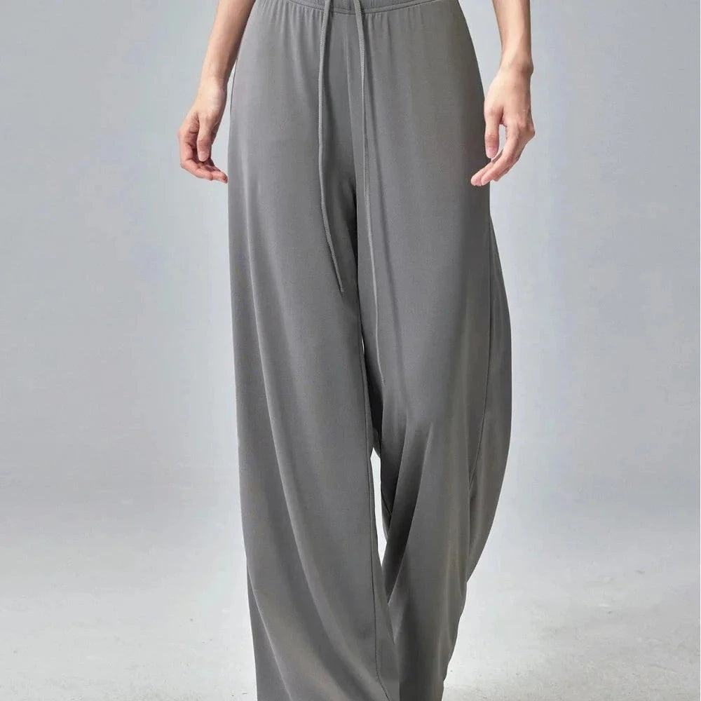 Women's Relaxed Wide-Leg Trousers